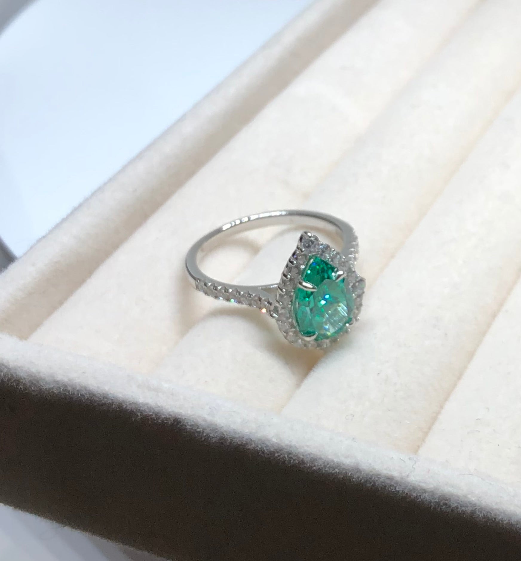 18K White Gold Halo 3Ct Pear Cut Paraiba Color Cubic Zirconia Engagement Ring