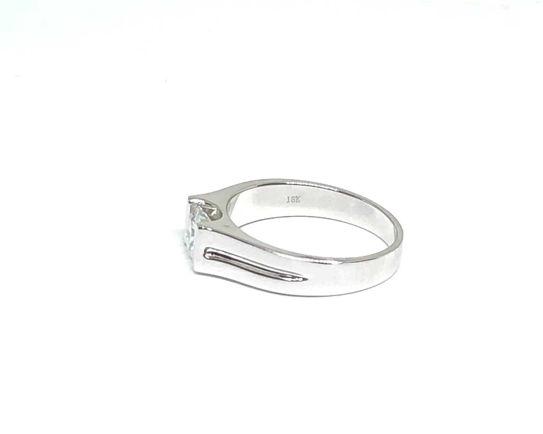 18K White Gold 1Ct Round Cut Moissanite Solitaire Men’s Ring