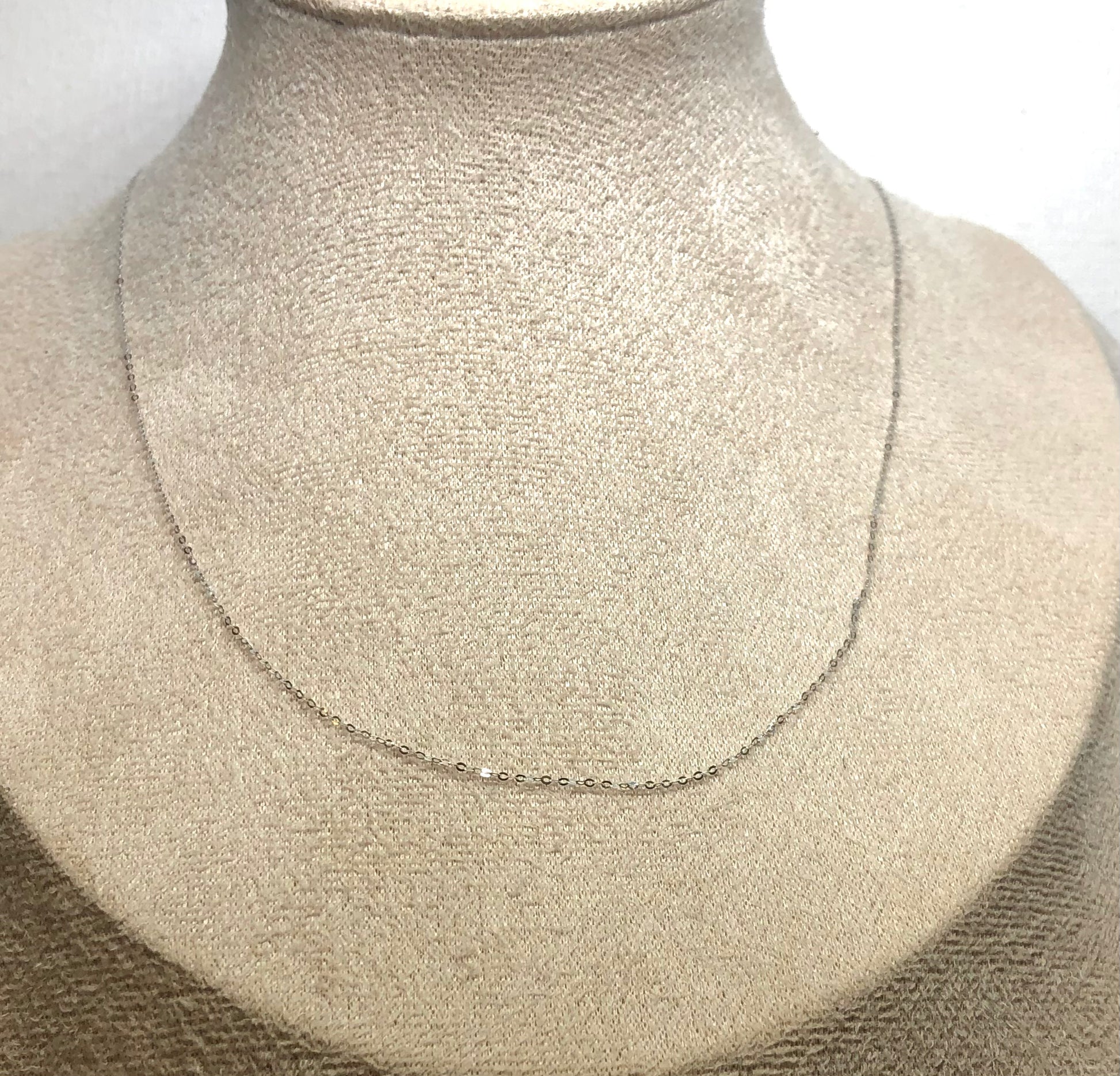 18K White Gold O Link Chain Necklace